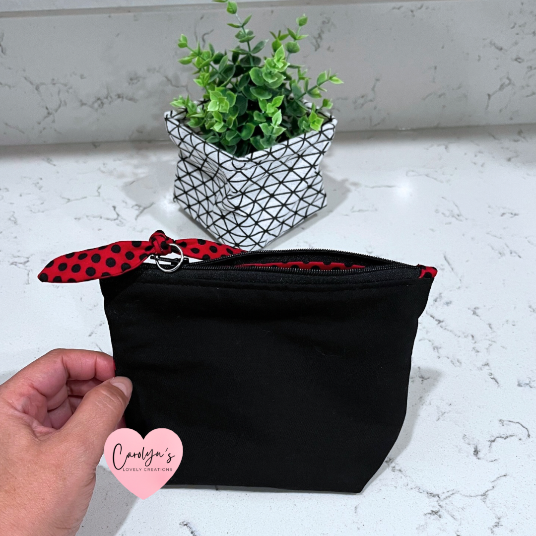 Pouch Hecho a Mano con Lazo | Handmade Cosmetic Pouch