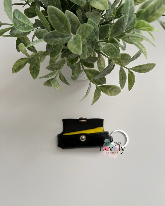 Black Leather Lip Balm, Inhaler or Chapstick holder Keychain | Llavero de Cuero Negro para Bálsamo Labial, Inhalador o Chapstick