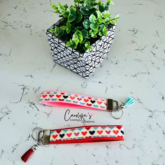 Hearts Wristlet Keychain – Handmade Fabric Key Fob with Tassel / Llavero Pulsera de Corazones