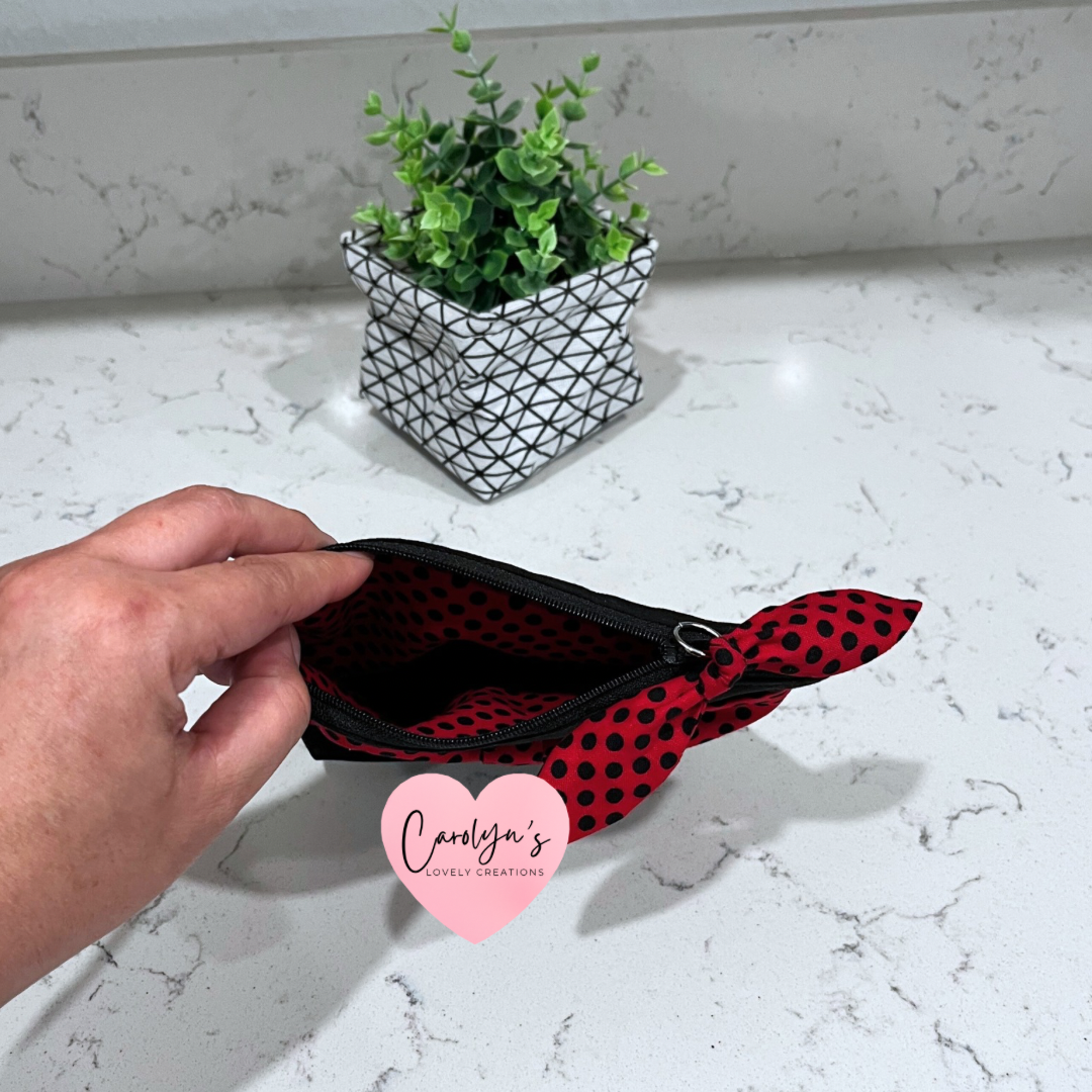 Pouch Hecho a Mano con Lazo | Handmade Cosmetic Pouch